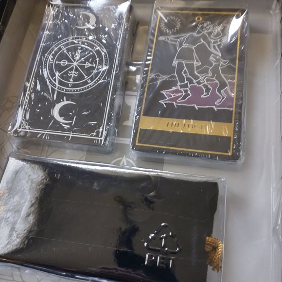 New Learn to read tarot set - Picture 3 of 3